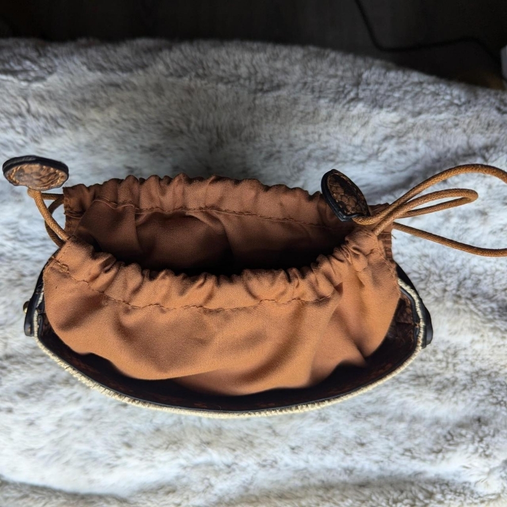 Beige and brown faux straw and snake print bucket bag - Picture 5 of 8